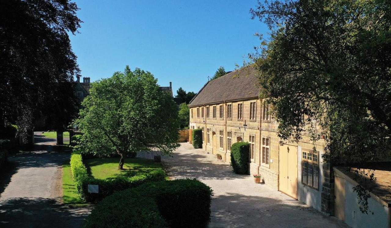 North Cadbury Court Coach Houses Bagian luar foto