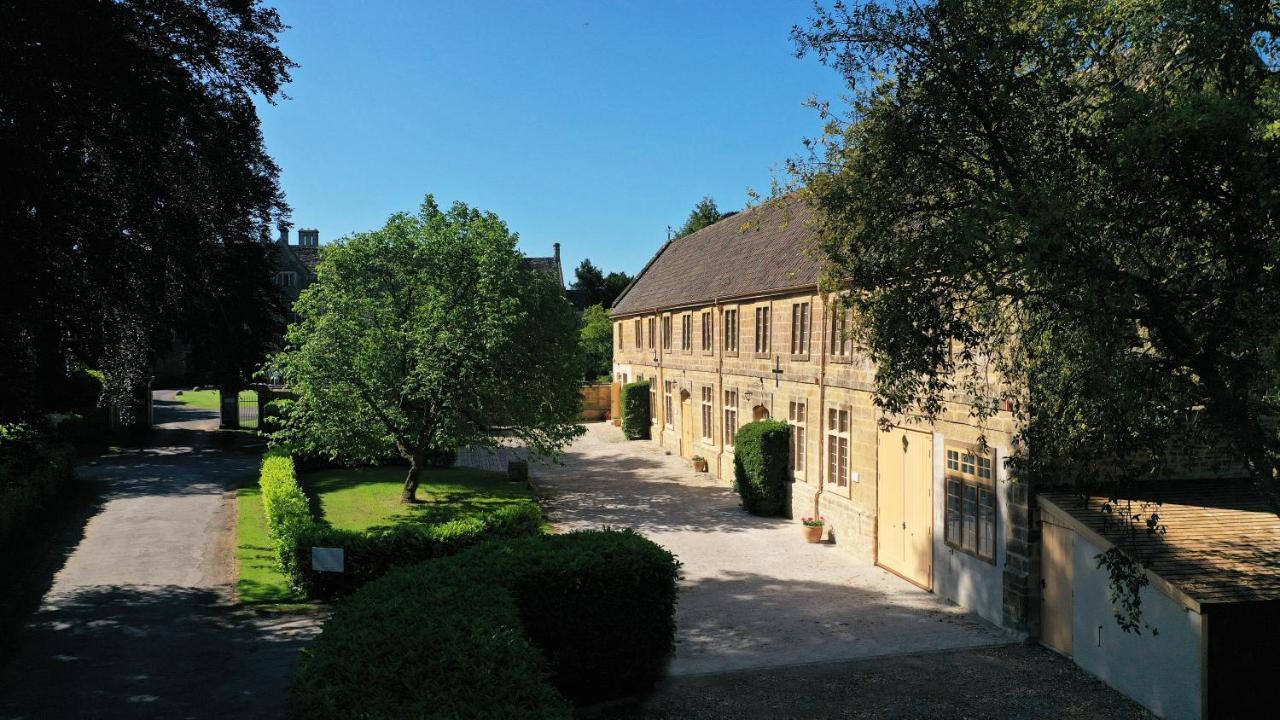 North Cadbury Court Coach Houses Bagian luar foto